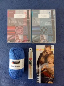 Idée cadeau DVD Apprendre à crocheter avec crochet en bambou