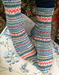 Modèle Regia 4 fils 50 gr Design Line by Arne & Carlos : Chaussettes avec une pointe avec des bandes torsadées