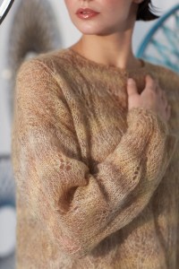 81/34 Modèle Pull et Echarpe Uffizi en Adriafil Desiderio