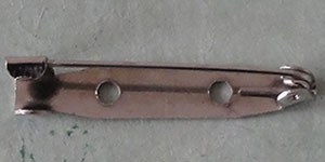 Attache broche plaqué nickel - Coloris argenté 32 mm