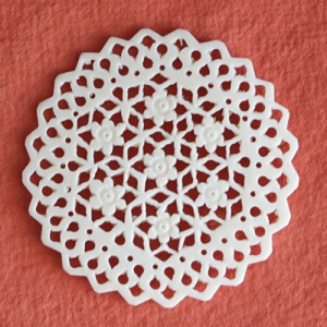 Bouton rond effet dentelle 43 mm - Ecru