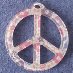 Pendentif Liberty Faiford Peace and Love 39 mm - Rose/Mauve