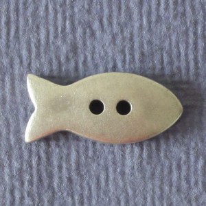 Bouton poisson en plastique effet métal