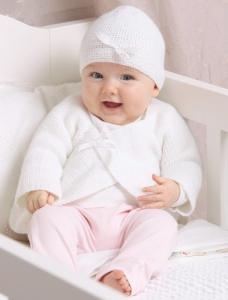 114/09 Bonnet en Plassard Layette Plus