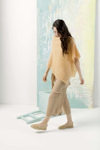 242/13 Poncho en Lang Yarns Mohair Luxe