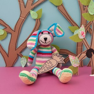 Kit à crocheter lapin Lenny - Rico Design
