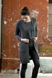 225-08 Manteau en Lang Yarns Novena