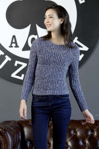 232-33 Pull en Lang Yarns Corso