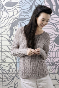233-16 Pull en Lang Yarns Stellina