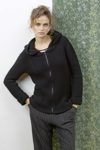 236-43 Gilet en Lang Yarns Cashsoft