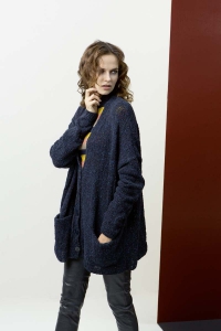 238-17 Gilet en Lang Yarns Donegal
