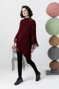 247-51 Poncho en Lang Yarns Velluto