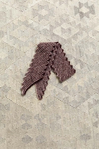 250-17 Echarpe en Lang Yarns Passione