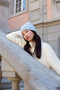 2547-04 Modèle Bonnet en Lang Yarns Snowflake