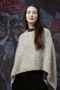 258-39 Poncho en Lang Yarns Ario