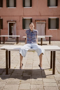 2591-004 Modèle Jule Gilet sans manches en Lang Yarns Lisboa