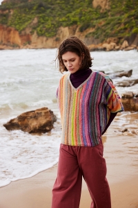 2600-003 Modèle Jovana Pull en Lang Yarns Infinity