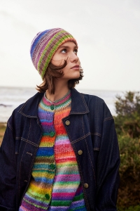 2600-005 Modèle Elowen Bonnet en Lang Yarns Infinity