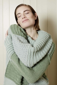 271-37 Modèle Let'S Hygge Pull en Wool Addicts by Lang Yarns Earth, Glory et Trust