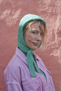 279-29 Modèle Soft Hearted Bonnet en Wool Addicts by Lang Yarns Honesty