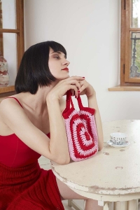 281-15 Modèle Red Velvet Cake Sac au crochet en Wool Addicts by Lang Yarns Sunshine