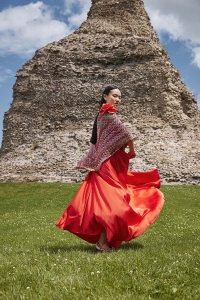285-39 Modèle Inner Compass Poncho au crochet en Wool Addicts by Lang Yarns Artsy