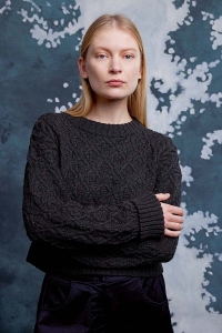 286-36 Modèle Asia Pull en Lang Yarns Vaya