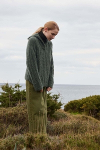 287-38 Modèle Sacred Ground Pull en Wool Addicts by Lang Yarns Desire