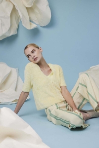 288-43 Modèle Bella Veste à manches courtes en Lang Yarns Velvet