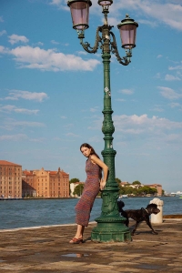 289-17 Modèle La Serenissima Robe en Wool Addicts by Lang Yarns Footprints