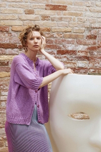 289-25 Modèle Art Walk Gilet en Wool Addicts by Lang Yarns Whisper