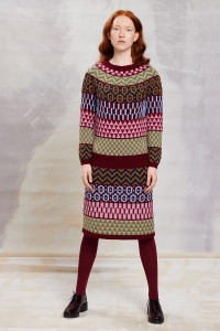 290-061 Modèle Tayla Robe en Lang Yarns Merino120