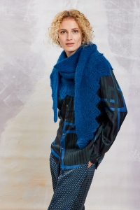 290-071 Modèle Viera Foulard triangulaire en Lang Yarns Suri Alpaca