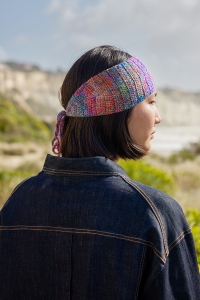 291-36 Modèle Waters Edge Cache-oreilles en Wool Addicts by Lang Yarns Move 8-Ply