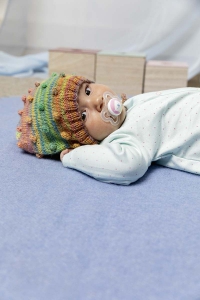 2524-07 Modèle Bonnet en Lang Yarns Mille Colori Baby