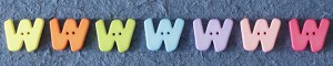 Bouton lettre en plastique pastel - W