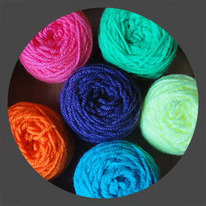 Petites pelotes de laine de 15 gr - Jeu de 6 pelotes - Série Fluo