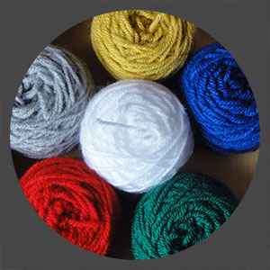 Petites pelotes de laine de 15 gr - Jeu de 6 pelotes - Série Noël