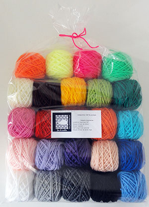 Petites pelotes de laine de 15 gr - 24 couleurs