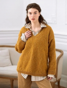 174/12 Modèle Pull loose à col V en Plassard Tonus