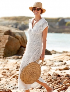199/09 Modèle Robe au crochet en Plassard Maldiva