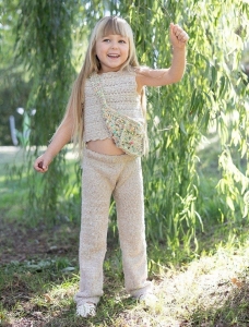 200/19 Modèle Top au crochet en Plassard Balia