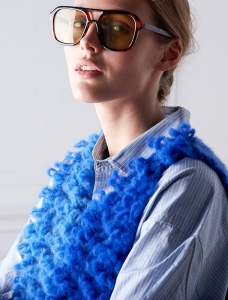 202/13 Modèle Gilet de berger au crochet en Plassard Floconelle