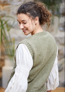 rowan-magazine-77-currant-2
