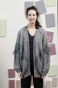 245-51 Gilet en Lang Yarns Mohair Luxe, Lang Yarns Mohair Luxe Lam? et Lang Yarns Mohair Luxe Paillettes